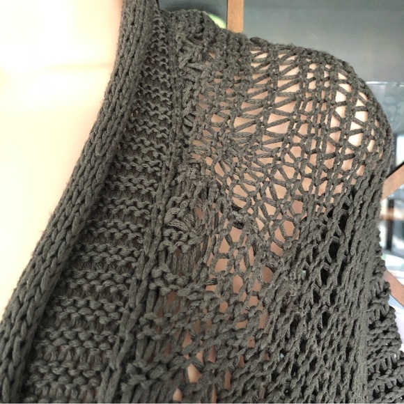 FYLO Cardigan - Picture 2 of 9